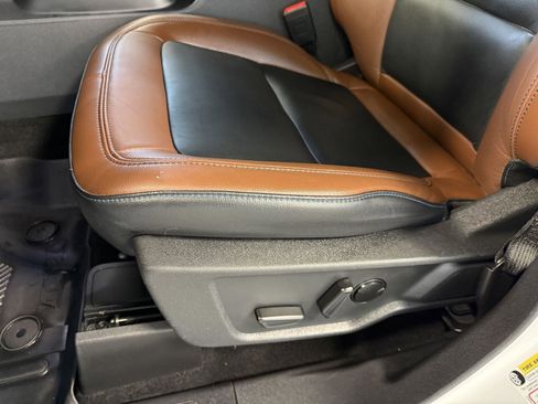 Certified 2023 Ford Bronco Outer Banks w/ Sasquatch Package image 19