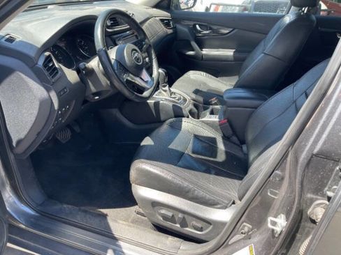 Used 2019 Nissan Rogue SL AWD/4WD image 11