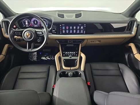 Certified 2024 Porsche Cayenne image 27