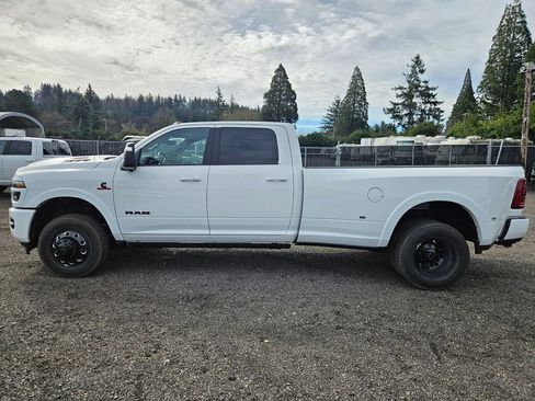 New 2026 RAM 3500 Limited AWD/4WD image 4