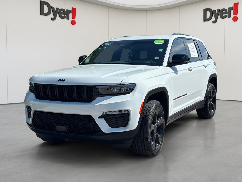 Used 2025 Jeep Grand Cherokee Limited w/ Black Appearance Package RWD image 1