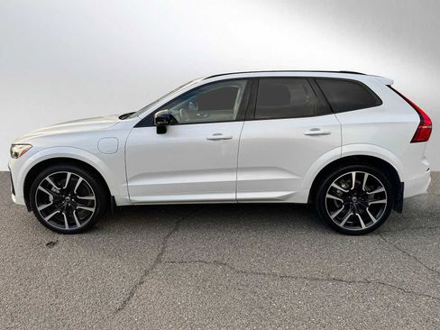 Certified 2024 Volvo XC60 T8 Ultimate w/ Protection Package Premier image 6