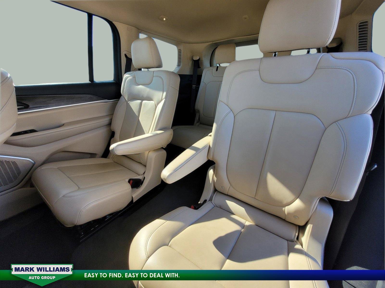 Used 2021 Jeep Grand Cherokee L Limited AWD/4WD image 28
