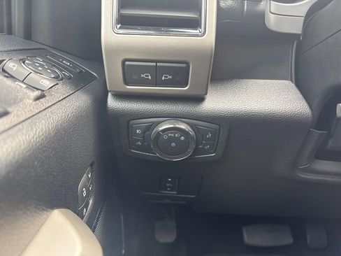 Used 2021 Ford F250 Lariat w/ Lariat Value Package image 19