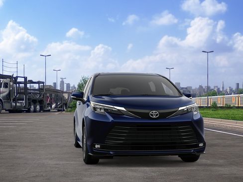 New 2026 Toyota Sienna XLE AWD/4WD image 16