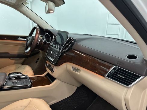 Used 2018 Mercedes-Benz GLS 450 4MATIC image 31