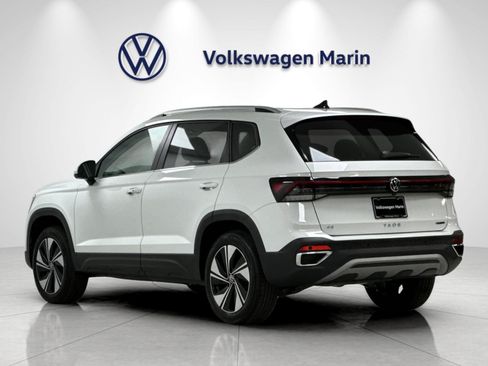 New 2026 Volkswagen Taos SE AWD/4WD image 3