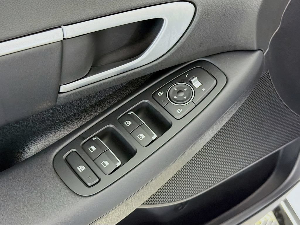 Used 2026 Hyundai Sonata SEL FWD image 20
