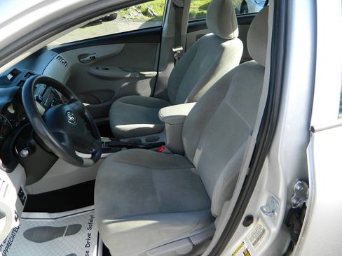 Used 2013 Toyota Corolla L image 12