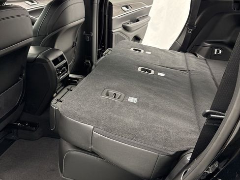 New 2025 Jeep Grand Cherokee Limited image 35