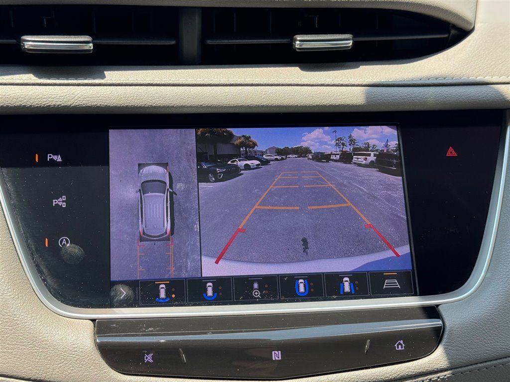 Used 2020 Cadillac XT5 Premium Luxury FWD image 16