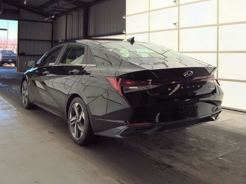 Used 2021 Hyundai Elantra Limited image 11