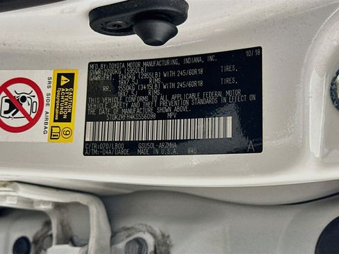 Used 2019 Toyota Highlander XLE FWD image 12