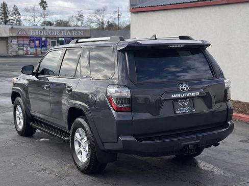 Used 2024 Toyota 4Runner SR5 Premium w/ Moonroof Package image 4