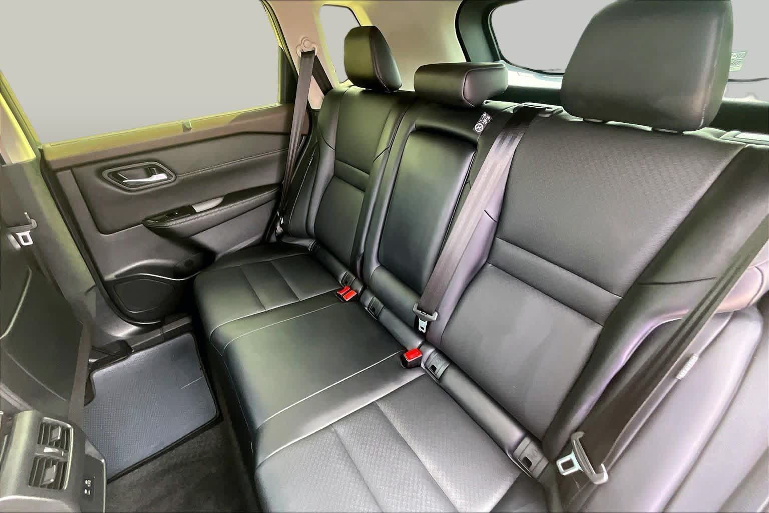 Used 2023 Nissan Rogue SV w/ SV Premium B Package FWD image 21