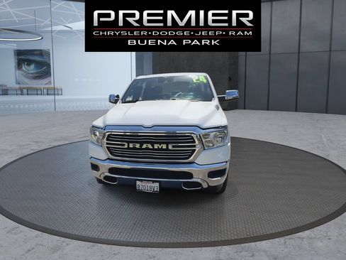 Used 2024 RAM 1500 Laramie AWD/4WD image 3