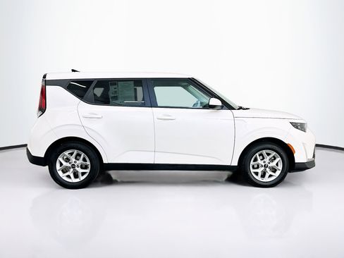 Used 2024 Kia Soul LX w/ Option Group 015 image 10