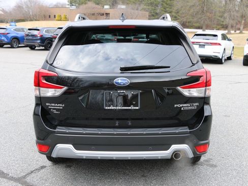 Used 2023 Subaru Forester Touring image 4