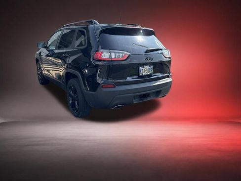 Used 2019 Jeep Cherokee Latitude Plus AWD/4WD image 9
