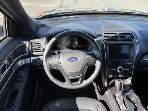Used 2018 Ford Explorer Limited w/ Equipment Group 301A image 14