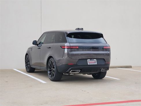 New 2026 Land Rover Range Rover Sport SE image 2