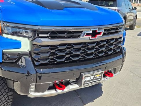 Certified 2025 Chevrolet Silverado 1500 ZR2 w/ Technology Package AWD/4WD image 8