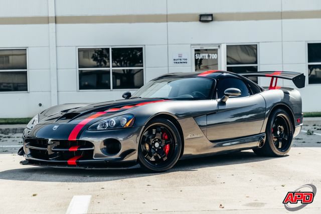 Used 2009 Dodge Viper ACR RWD image 40