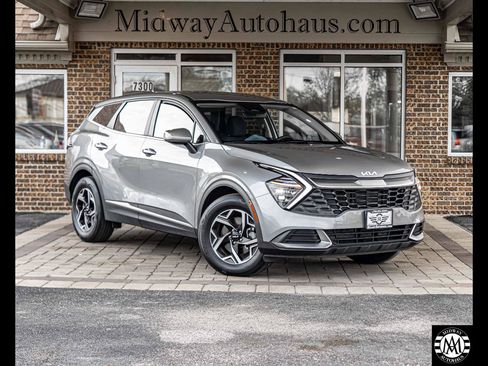 Used 2024 Kia Sportage LX FWD image 3