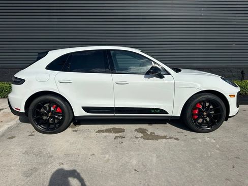 Certified 2026 Porsche Macan GTS image 10