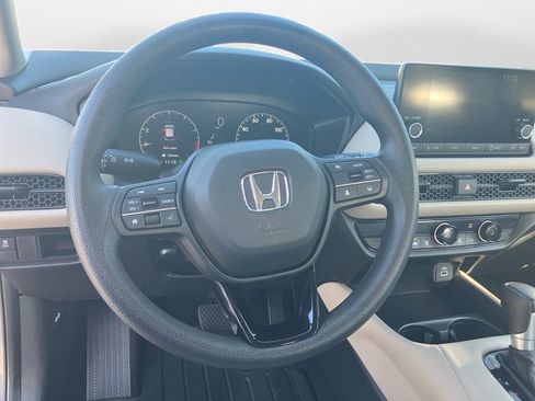 Certified 2023 Honda HR-V LX image 10