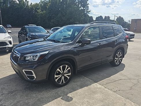 Used 2020 Subaru Forester Limited image 4