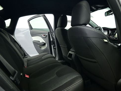 Used 2015 Dodge Dart SXT image 26