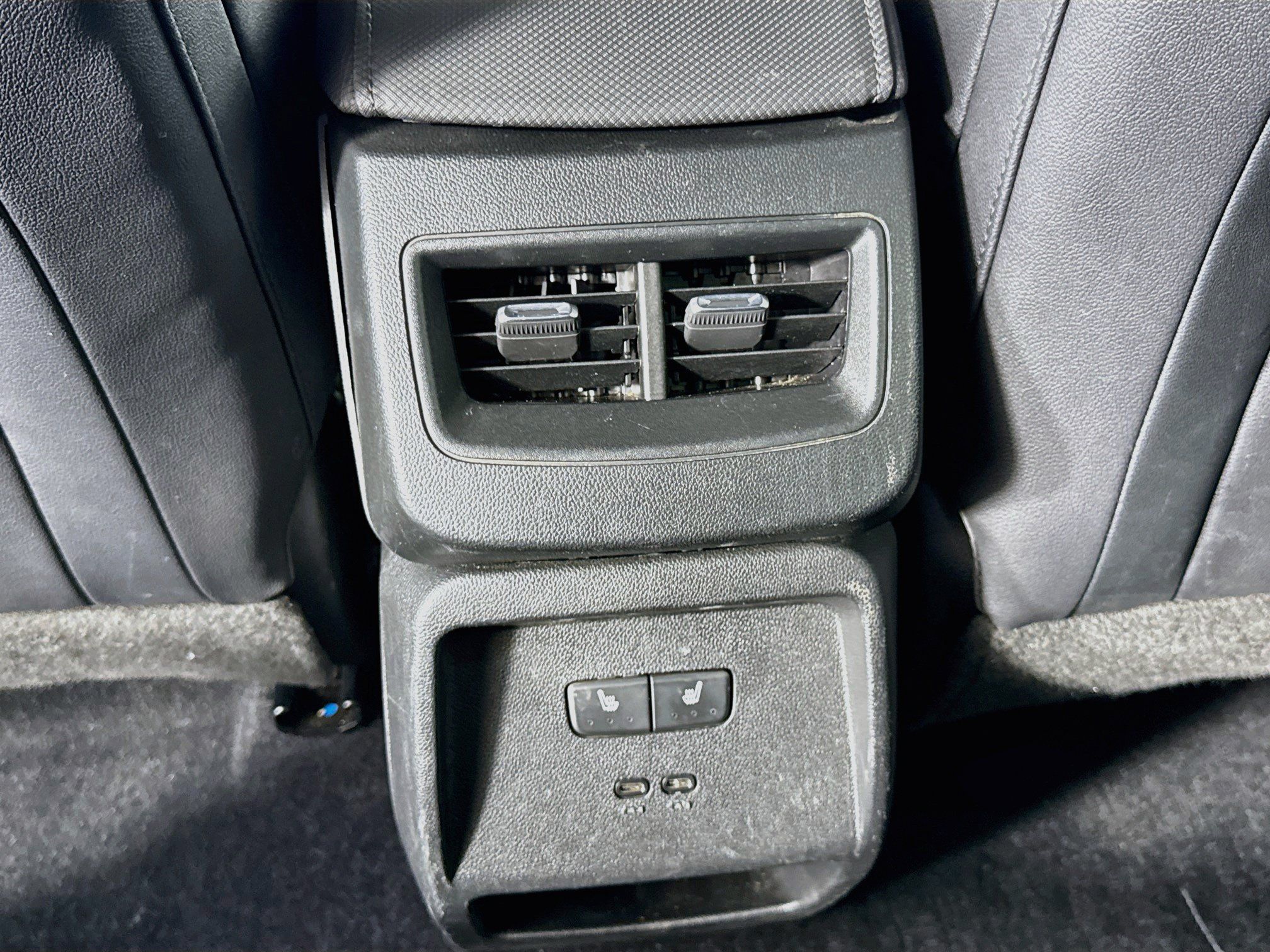 Used 2025 Chevrolet Equinox EV LT w/ Convenience Package II FWD image 27