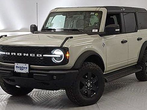 New 2025 Ford Bronco Outer Banks AWD/4WD image 6