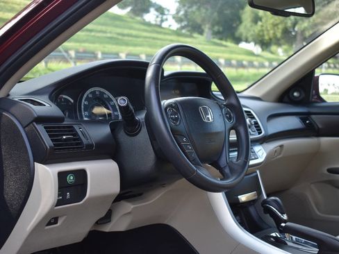 Used 2014 Honda Accord EX-L image 18