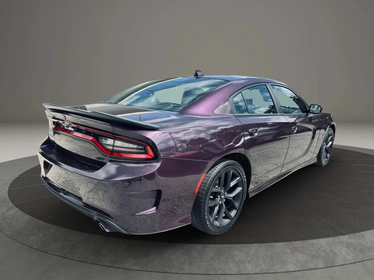 Used 2020 Dodge Charger GT w/ Plus Group RWD image 5