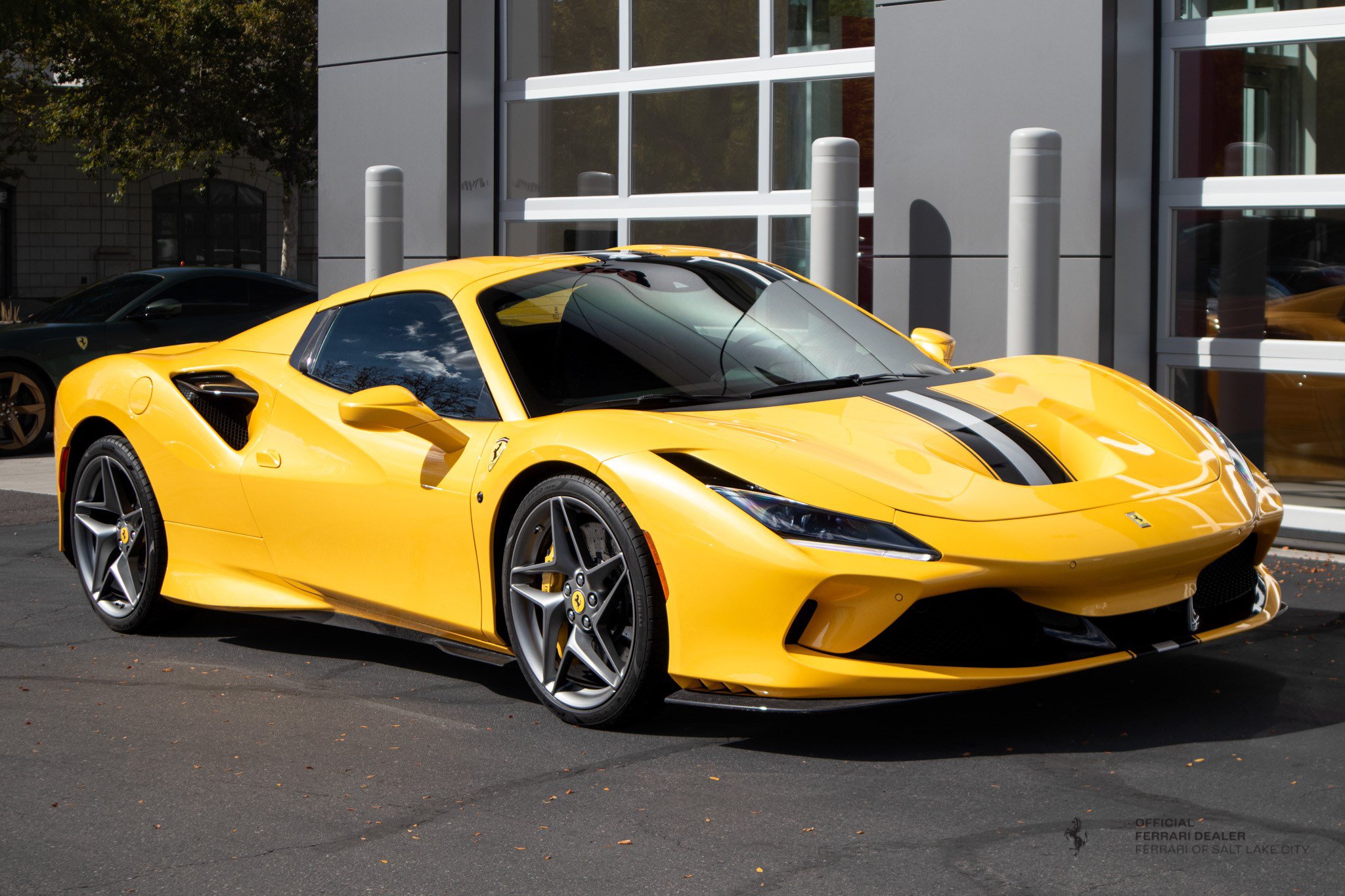 Used 2021 Ferrari F8 Tributo RWD image 8