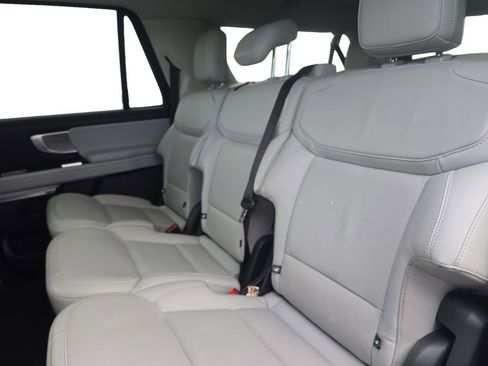 Used 2025 Ford Expedition Max Platinum image 14