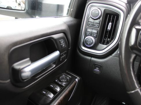 Used 2020 GMC Sierra 3500 Denali w/ Denali Ultimate Package image 24