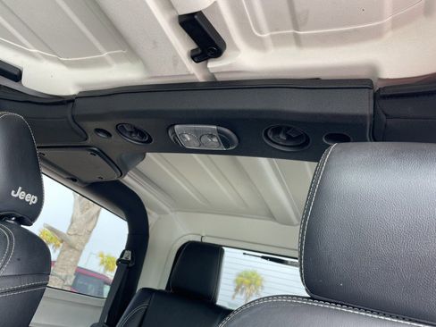 Used 2015 Jeep Wrangler Sport image 20