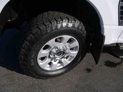 Used 2023 Ford F250 XLT w/ 360-Degree Camera Package image 15