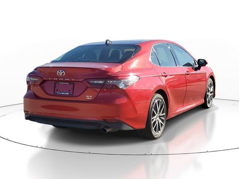 Used 2023 Toyota Camry XLE image 4