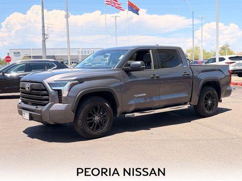 Used 2022 Toyota Tundra SR5 w/ Convenience Package RWD image 1