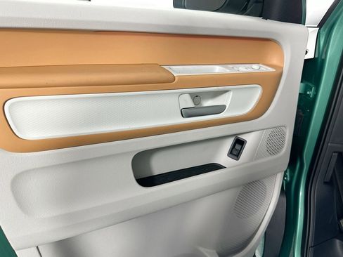 New 2025 Volkswagen ID. Buzz 1st Edition image 19