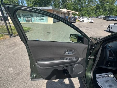 Used 2017 Honda HR-V EX image 20