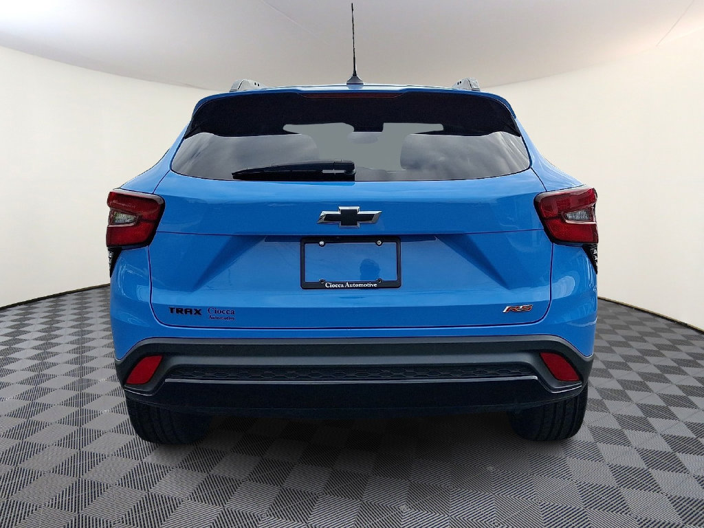 Used 2024 Chevrolet Trax RS w/ Driver Confidence Package FWD image 8