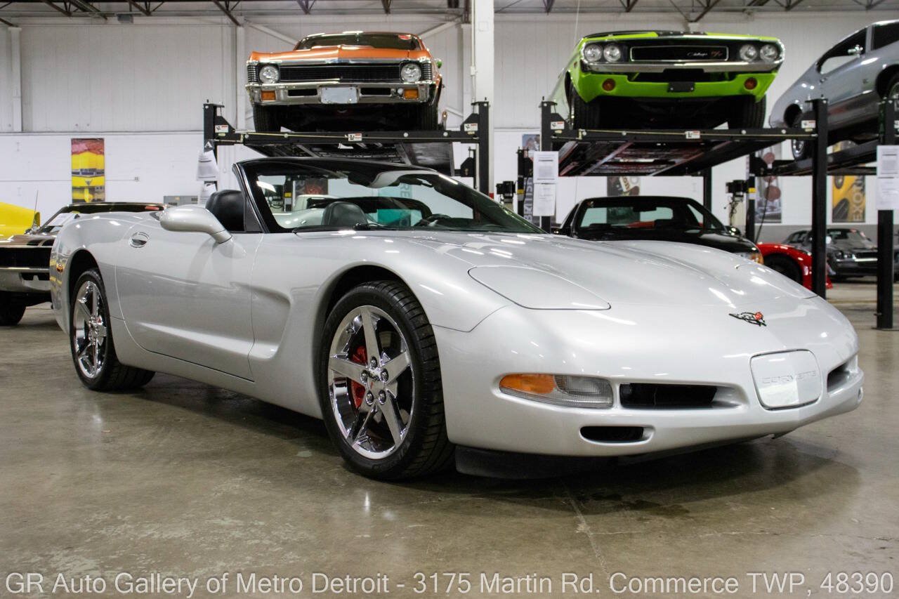 Used 2002 Chevrolet Corvette Convertible w/ Preferred Equipment Group2 RWD image 11