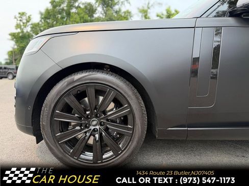 Used 2025 Land Rover Range Rover SE AWD/4WD image 4