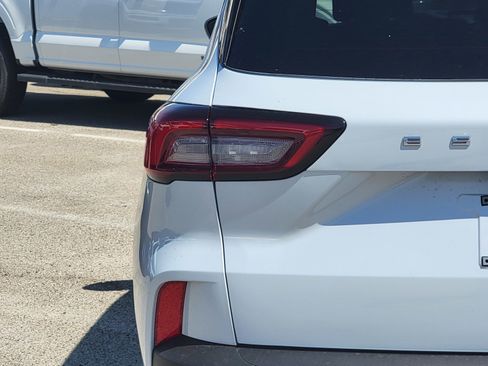 New 2025 Ford Escape ST-Line w/ Tech Pack #1 image 6