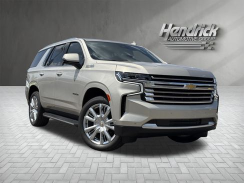 Used 2023 Chevrolet Tahoe High Country w/ Advanced Technology Package AWD/4WD image 2